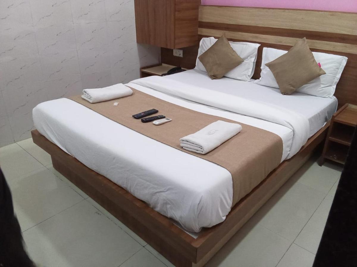 Hotel Shree Krishna Ahmedabad Extérieur photo